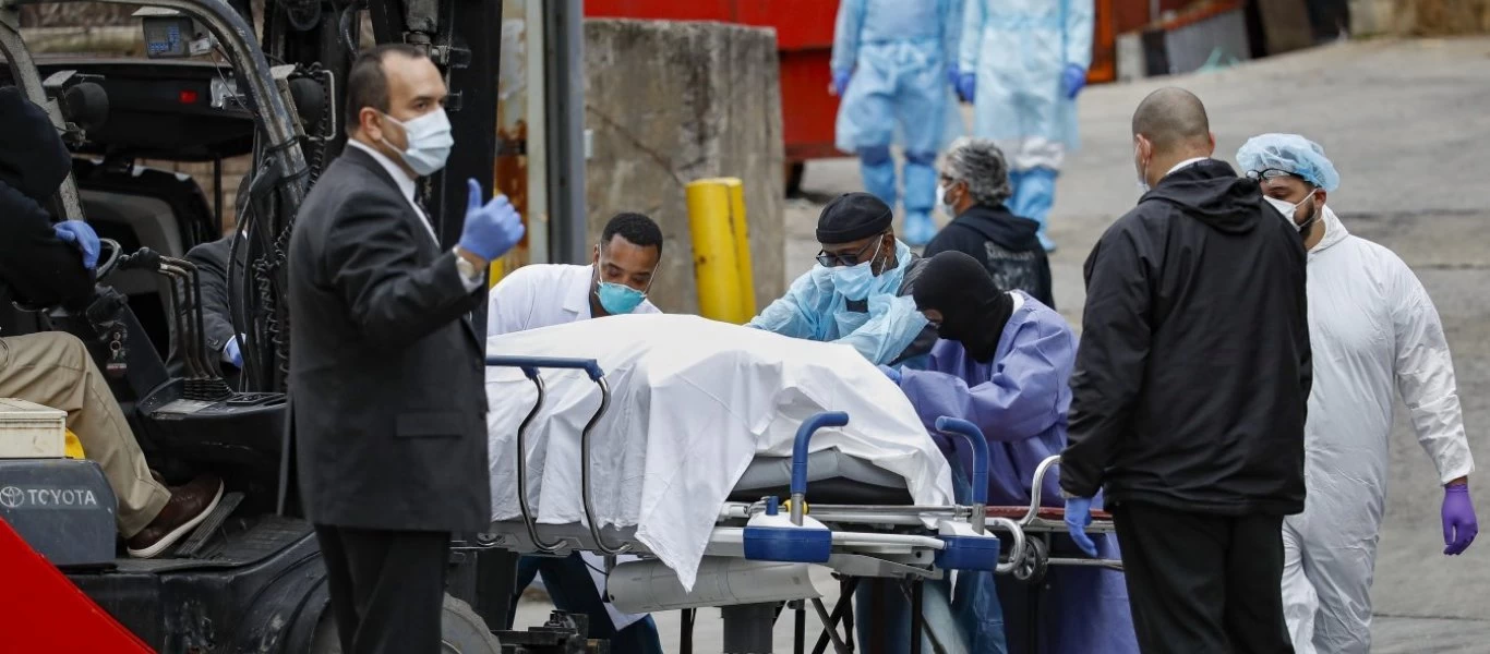 Συνεχίζει να «θερίζει» τις ΗΠΑ ο κορωνοϊός: Σχεδόν 1.800 νεκροί σε ένα 24ωρο